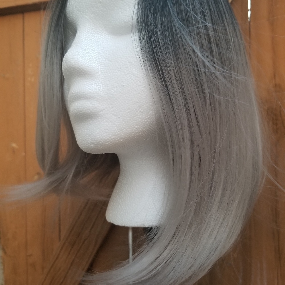 SOLD ποΈ Ready to Ship β Ombre Wig β Fast Shipping - Picture 6 of 6
